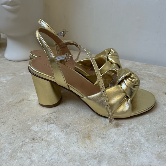 Elegant Gold Women's Sandals - Picture 10 of 13